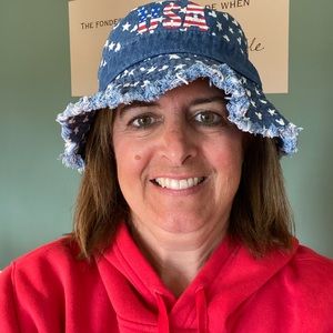 Meet your Posher, Tina